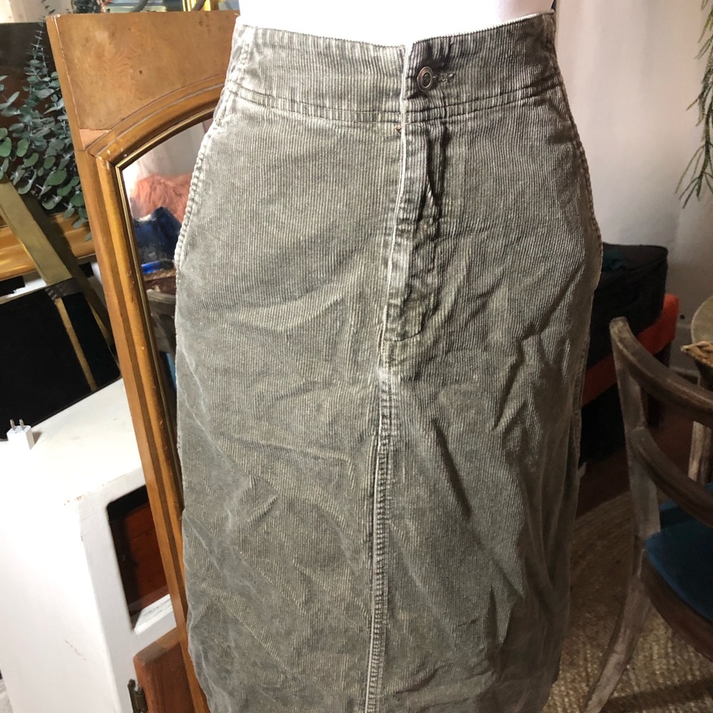 EDDIE BAUER KNEE LENGTH SKIRT